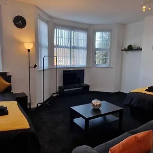 Sapphire Homestay Cardiff